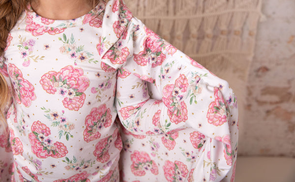 Pajamas with pink floral pattern